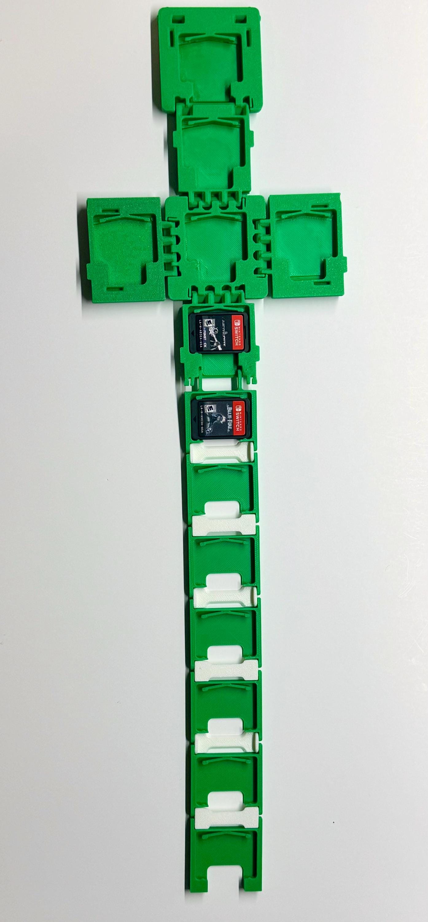 Luigi-Inspired Articulating Cube Nintendo Switch Game Holder | 3D Printed Switch Cartridge Organizer