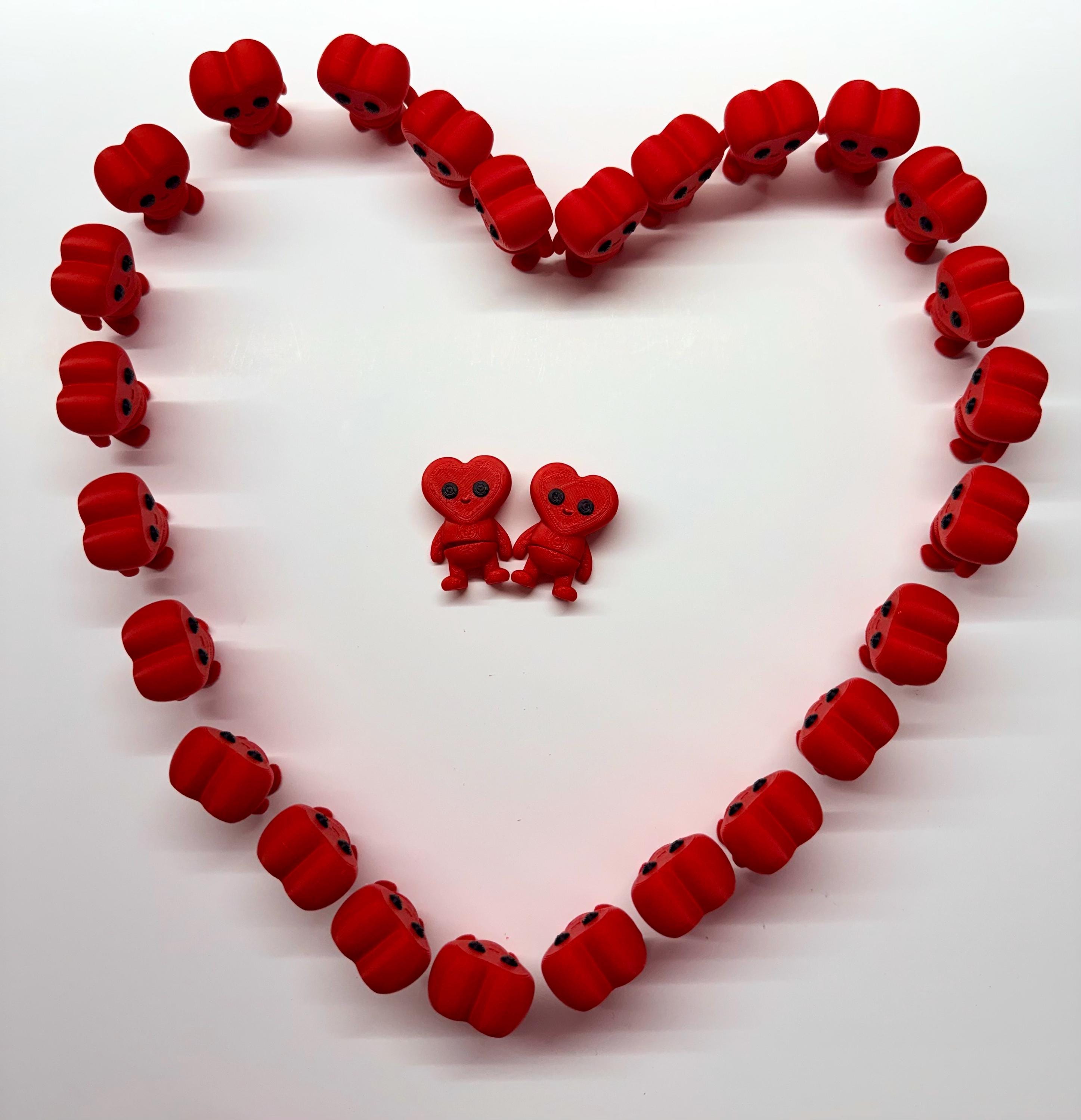 Flexi Heart Figurines – Set of 6 | Valentine’s Day Decor & Gifts