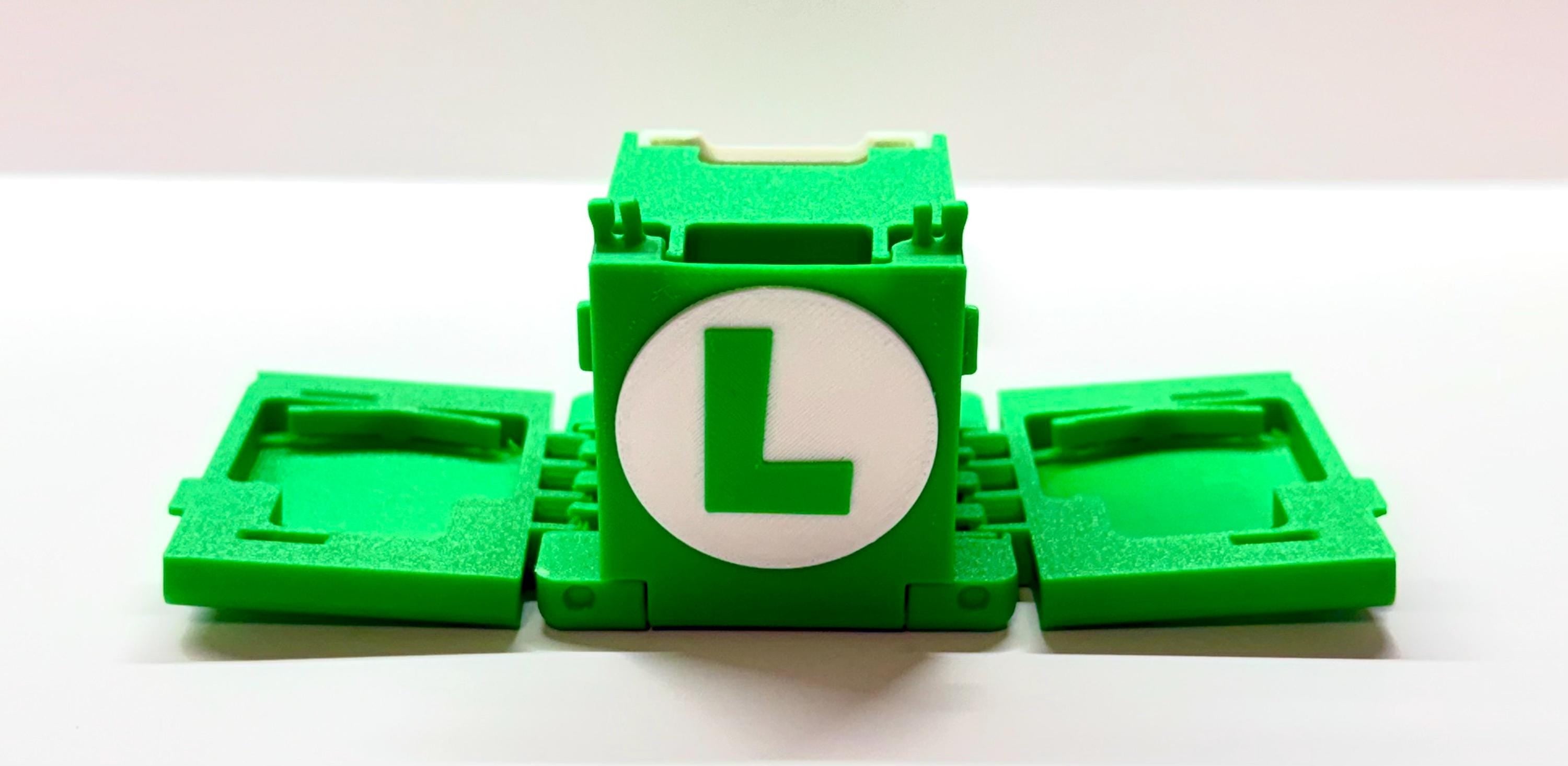 Luigi-Inspired Articulating Cube Nintendo Switch Game Holder | 3D Printed Switch Cartridge Organizer