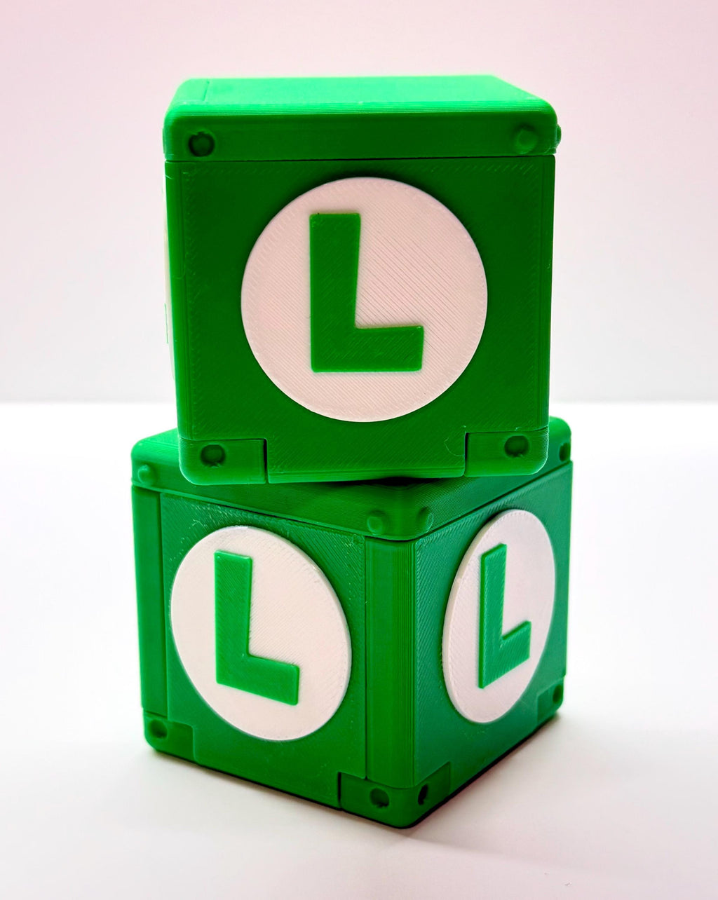 Luigi-Inspired Articulating Cube Nintendo Switch Game Holder | 3D Printed Switch Cartridge Organizer