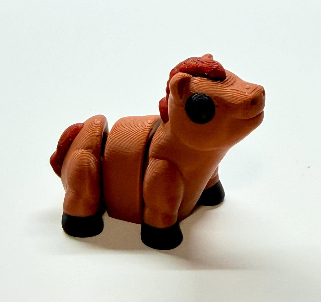 Articulating 3D Printed Horse Figurine – Flexible Fidget Toy & Desk Decor